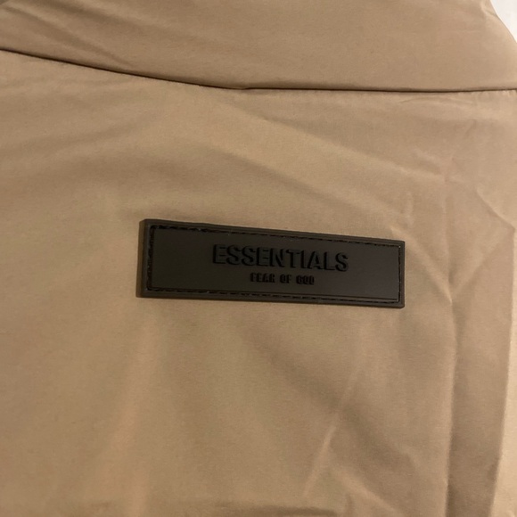 Essentials Winter Jacket 🥶🔥🔥 - Picture 2 of 5